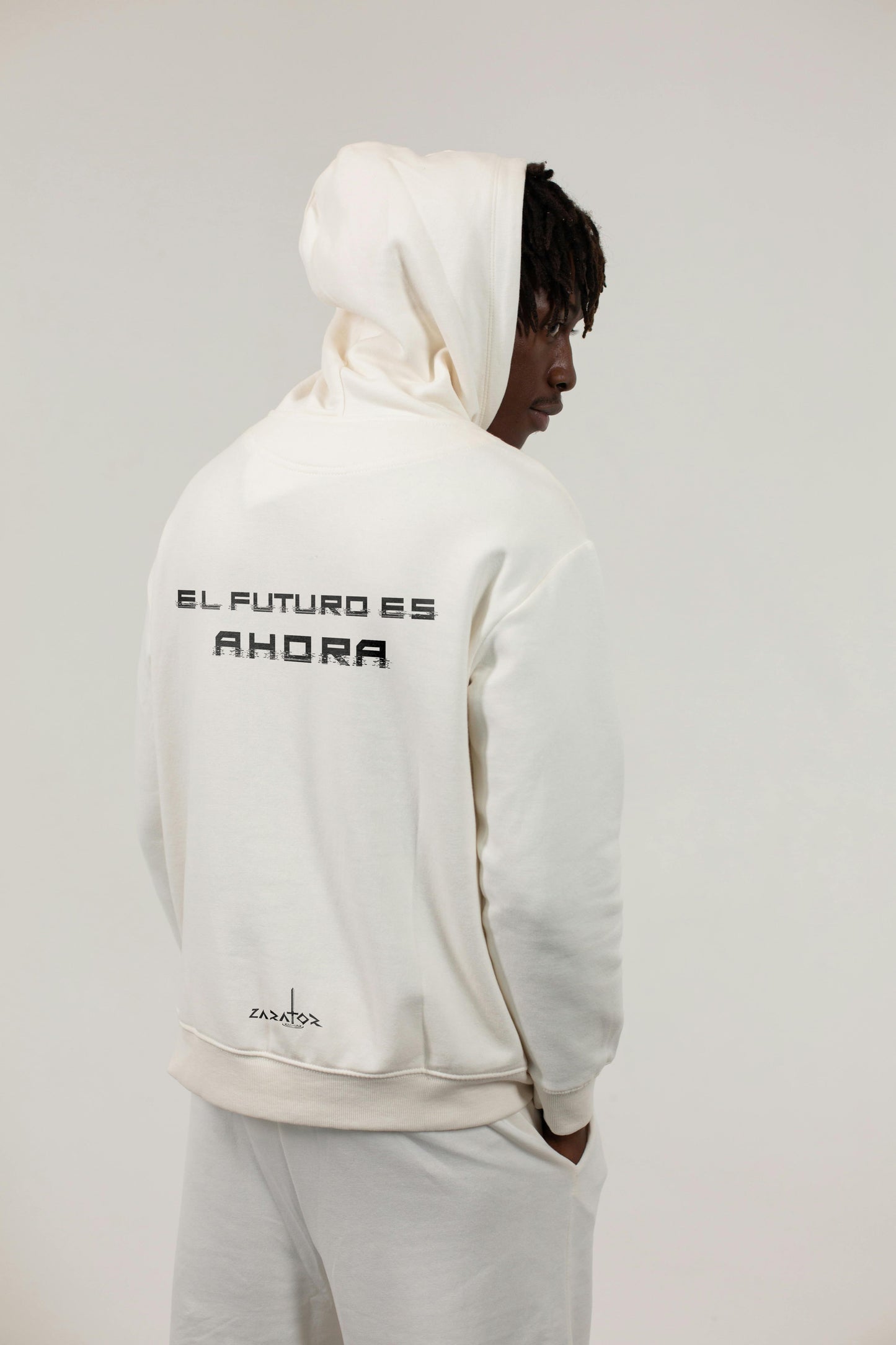 Buzo con capota “El futuro es ahora” | Edición Zarator